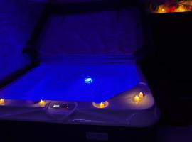 La parenthèse secrète、Danvouのホテル