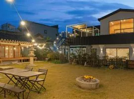 Stay33 Pet friendly house near Hwangridangil
