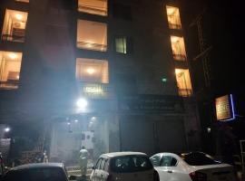 Orange Line Hotel, hotel with parking in Dargai