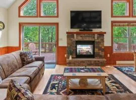 Bear Paw Lodge by AvantStay Hot Tub Deck Fire Pit