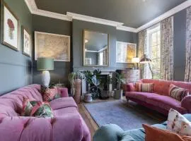 Luxury 4-Bed Regency Townhouse Overlooking Montpellier Gardens