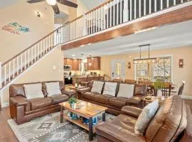 Stephen Way by AvantStay Hot Tub Game Room Albrightsville