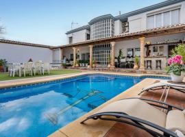 Beautiful Home In Illora, hotell i Illora