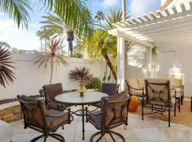La Paloma by AvantStay Large Private Patio PoolHot TubTennis Court Access