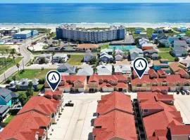 Sleeps 23 2 Beachside Homes Resort Pool Walk to the Beach Balcony Yard