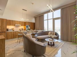 Elegant 4BR Haven - Masdar Oasis Bliss Luxe Retreat, hotel i Abu Dhabi