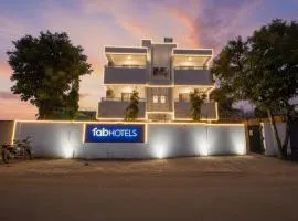 FabHotel Red Velvet Inn & Suites