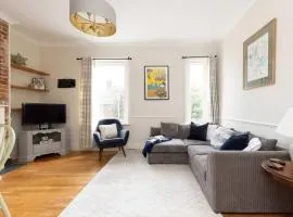 Characterful City Maisonette for 4
