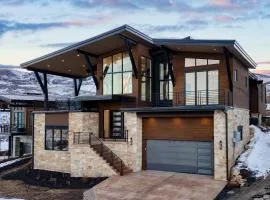 Mins to Deer Valley Lift Firepit Game Room Views 5BDR Orion by AvantStay