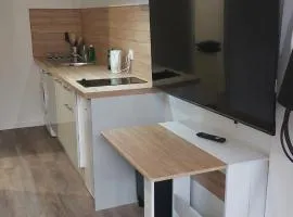 SER5 studio avec WIFI et Parking à Saint-Etienne-Du-Rouvray