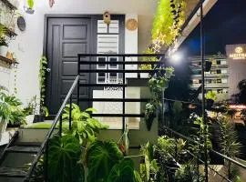 Garden view home stay for family near meitra hospital