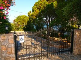 Panoramic Seaview Holiday House, hotel in Souda