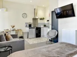 Knighton Chambers, Bognor Regis - Brand new studio