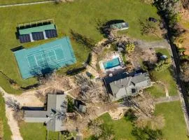 Victorian Manor In Paso Robles Wine Country Pool Hot Tub Firepit Tennis Court Sleeps 28