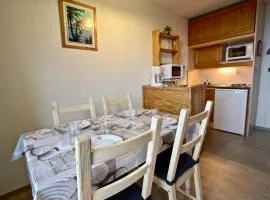 Studio avec parking couvert à Chamrousse - FR-1-340-61