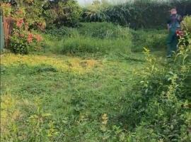 Miejsce na namiot w Błońskim LeoLandzie, tapak glamping di Błonie