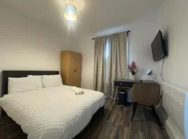 Studio Luxe on Chudleigh