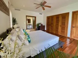 Lovely 1-Bedroom Apartment - Pool, Private Beach