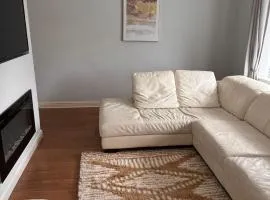 Tranquil Walsall Retreat - 4 Bedrooms
