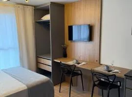 Studio aconchegante, moderno e completo