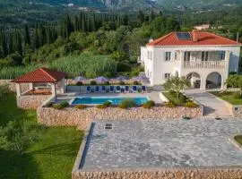 Cypress Paradise by Villas Guide