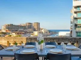 Luxury Villa Sea Views Heart of St Julians