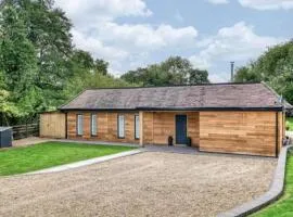 Cedar Barn Getaway 3 Bed Sleeps 6 Parking