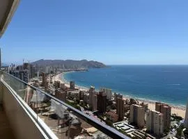 Luxury Apartment - Benidorm Beach - Sea Views, Pool & Terrace