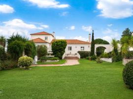 Villa Casa Beatriz in Palmela, hotel i Palmela