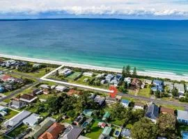 Sandy Adventures - Pet Friendly - 1 MIn to Beach