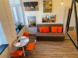 Квартира-студія в центрі міста біля Кобилянської, hotel in Chernivtsi