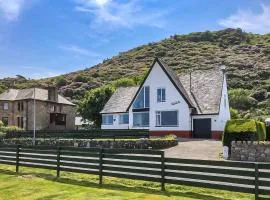 Gleaner Lea Apartment