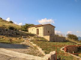 2 Bedroom Cozy Apartment In Arcidosso, hotel v destinácii Arcidosso