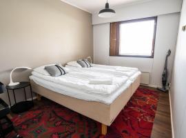 Cozy Ranua Koivutie townhouse with sauna & terrace, hotelli Ranualla