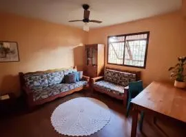 Casa entre a praia e a lagoa pequena