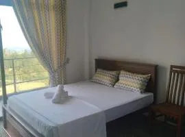The Green Garniya Poolside and Mountain View Hotel