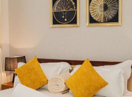 Neveah Suites, hotel com piscinas em Gatunga