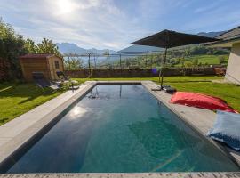 Villa Prestige - Maison avec piscine et vue unique sur les montagnes, hotel in Saint-Jorioz