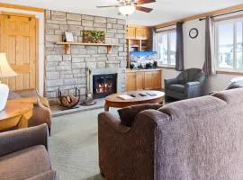 ML246 Spacious Condo Mtn & Lake views fireplace