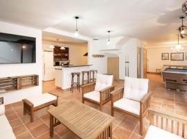 Acogedora casa rural a 10 minutos de Pamplona, hôtel à Uterga