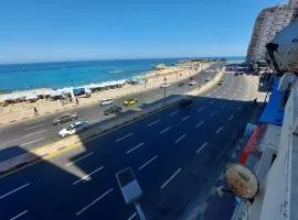 شقة174م مكيفة vip عالبحر بالعصافرة نموذج302