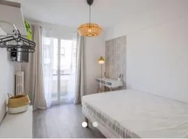 Chambre avec salle de bain privatif