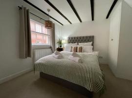 Town Centre Woodbridge Two Bed & Private Parking, hotel en Woodbridge