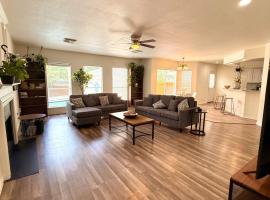 Minutes from Sea World and Fiesta Texas, hotel v destinaci San Antonio