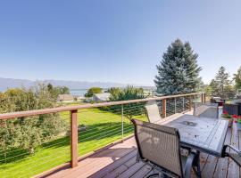 Hot Tub, Views and Private Dock Polson Haven!, hotel v destinaci Rocky Point