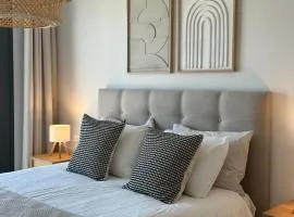 Spa & Golf resort - large terrace - mountain views - indoor pool - king bed - Mijas - Marbella