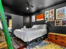 Black Canvas Lux Getaway
