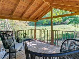 Peaceful and Private! Pet-Friendly Williamsburg Home، فندق في ويليامزبرغ