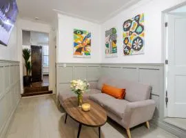 Stylish 3BR in Montreal Village