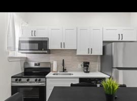 Beautiful 2 bedroom 1 bath unit 2, hotel in Philadelphia